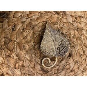 Leaf Brooch Vintage Gold Toned Pin Jewelry Unsigned